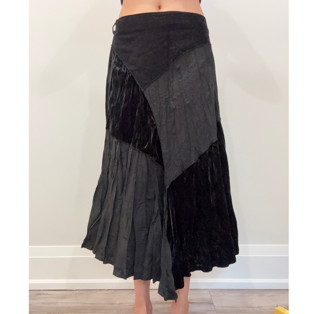 Gothic Laura Petites Black Patchwork Velvet Corduroy Pleated Midi Skirt